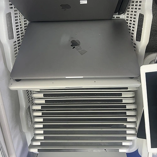 ການໃຊ້ macbook ທີ່ໃຊ້ແລ້ວ